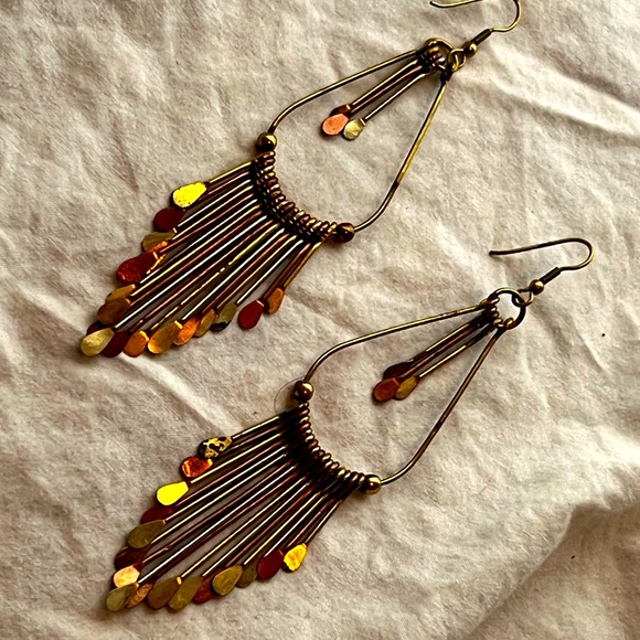 Gold tone dangle earrings - Picture 1 of 4